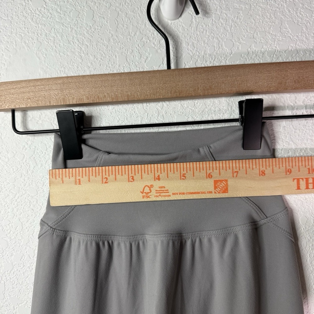 NWT| Alphalete‎ Gray Flare Leggings Yoga Pants High Rise | Women XS - Picture 6 of 10